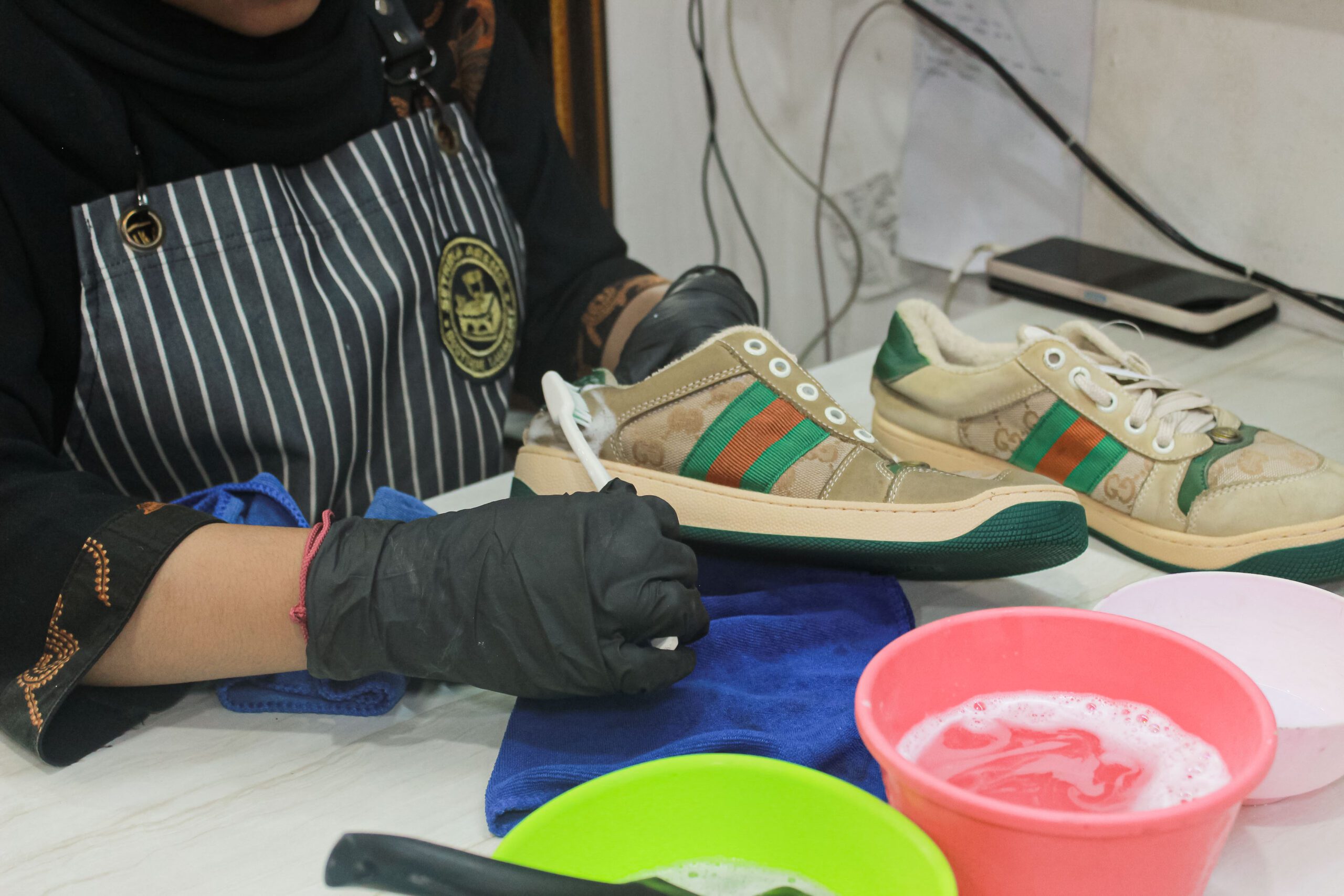 Rewhitening Sepatu: Mengapa Penting Dan Penyebabnya